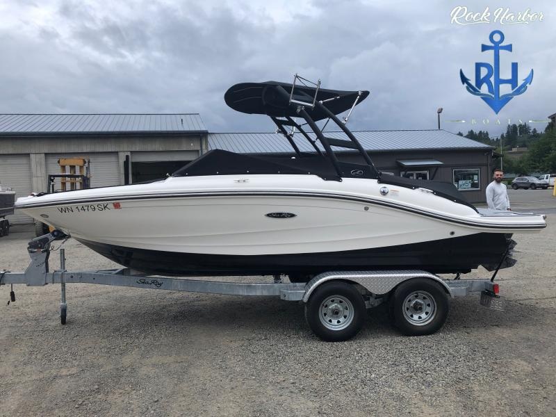 2016 Searay 19 SPX Bowrider 2016 Searay 19 SPX Bowrider