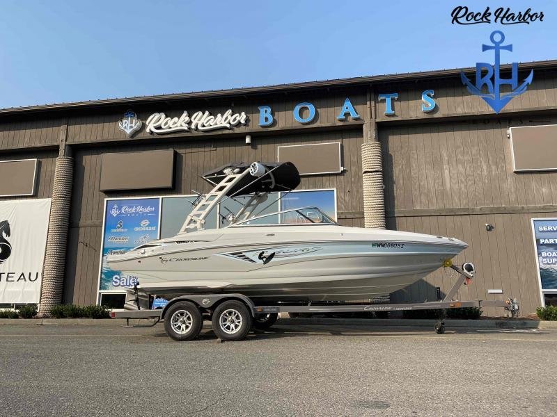 2022 Crownline 220 SS Surf Ski/Wakeboard 2022 Crownline 220 SS Surf Ski/Wakeboard