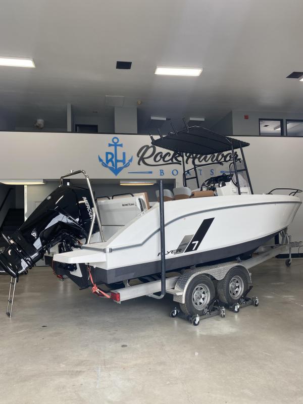 2021 Beneteau Flyer Flyer 7 SPACEdeck Power Boat 2021 Beneteau Flyer Flyer 7 SPACEdeck Power Boat