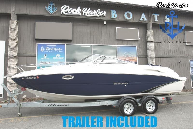 2017 Stingray Boats 250CR Cuddy Cabin 2017 Stingray Boats 250CR Cuddy Cabin
