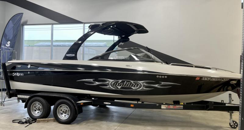 2005 Malibu Wakesetter 23 LSV Base Surf Boat 2005 Malibu Wakesetter 23 LSV Base Surf Boat