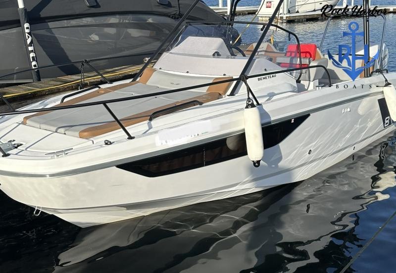 2022 Beneteau Flyer 8 SUNdeck Power Boat 2022 Beneteau Flyer 8 SUNdeck Power Boat