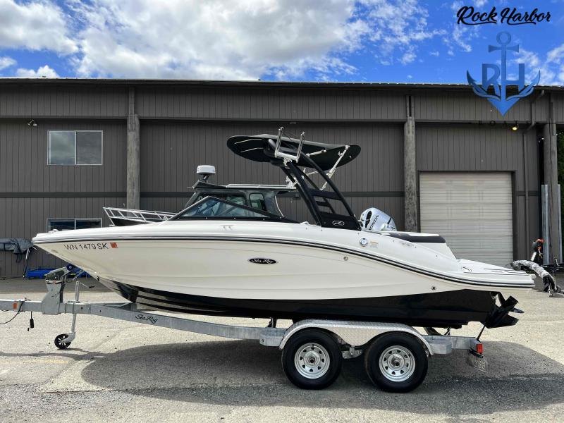 2016 Searay 19 SPX Bowrider 2016 Searay 19 SPX Bowrider