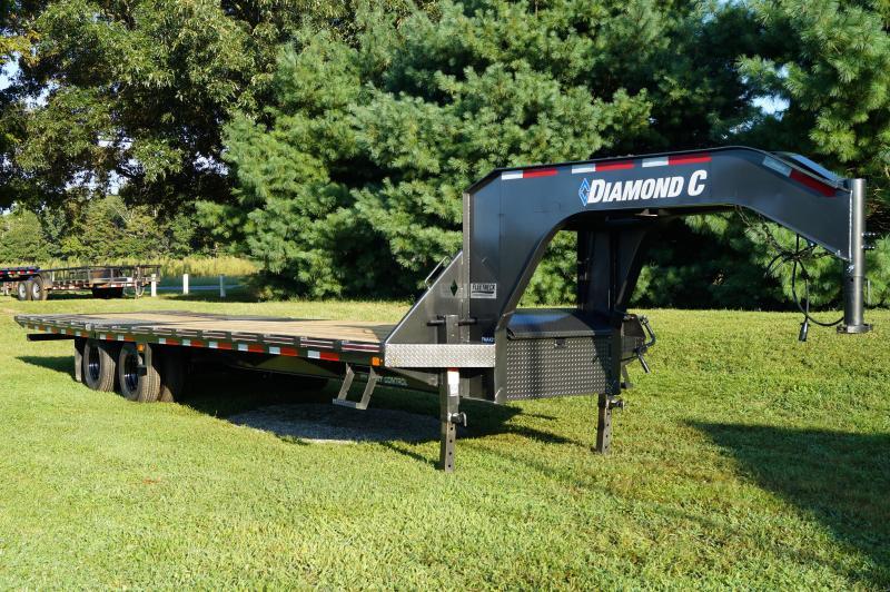 2022 Diamond C Trailers FMAX212 32' Gooseneck Hydraulic Dove Tail Equipment Trailer 2022 Diamond C Trailers FMAX212 32' Gooseneck Hydraulic Dove Tail Equipment Trailer