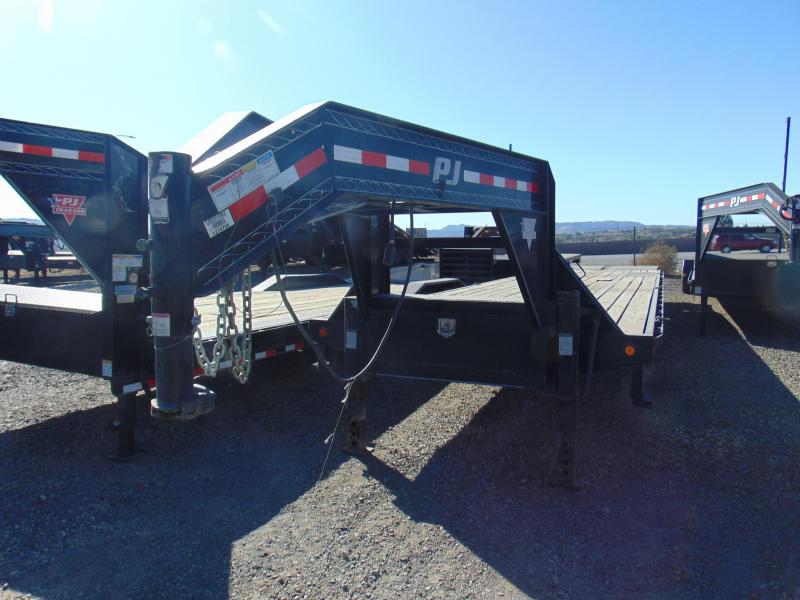 2015 PJ Trailers 102X40 Gooseneck Equipment Trailer 2015 PJ Trailers 102X40 Gooseneck Equipment Trailer