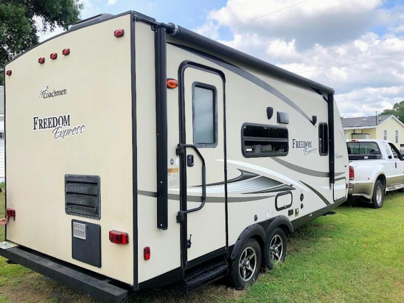 2017 Coachmen By Forest River Freedom Express 192rbs Travel
