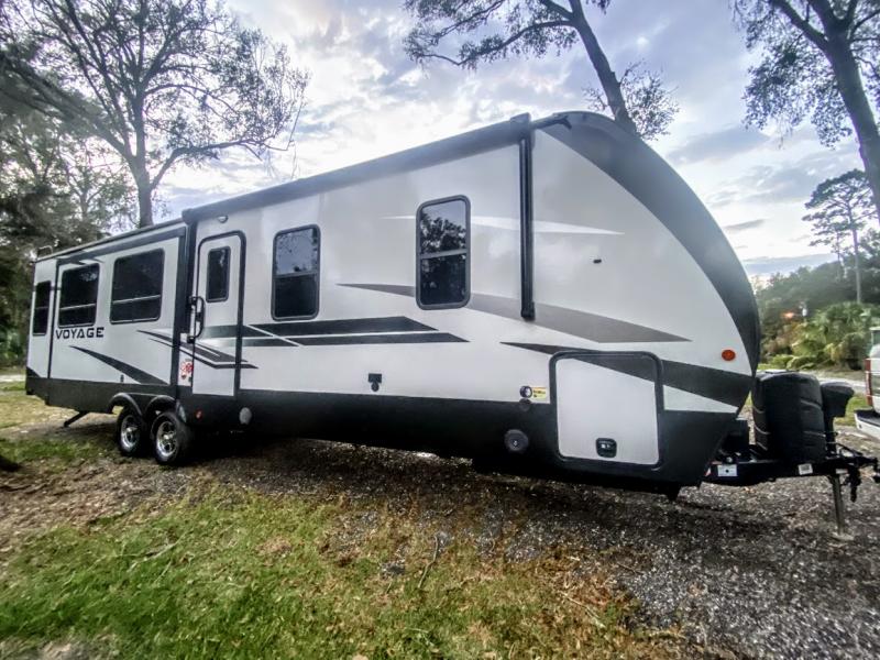 used Travel Trailers Winnebago Voyage for sale, in Deland, FL Thumbnail 3
