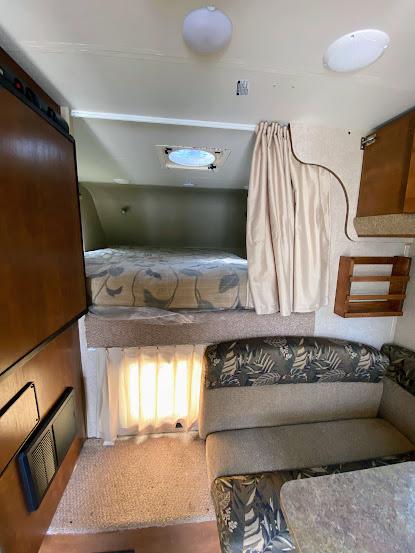 used Truck Bed Campers Lance Lance Truck Camper for sale, in Deland, FL Thumbnail 8