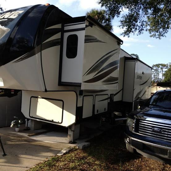 used Fifth Wheel Trailers Keystone RV Alpine for sale, in Deland, FL Thumbnail 2