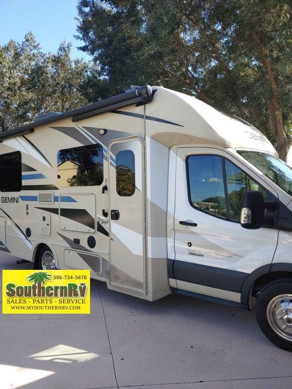 2016 Thor Industries Gemini 23TR Class C Diesel Motorhome RV 2016 Thor Industries Gemini 23TR Class C Diesel Motorhome RV