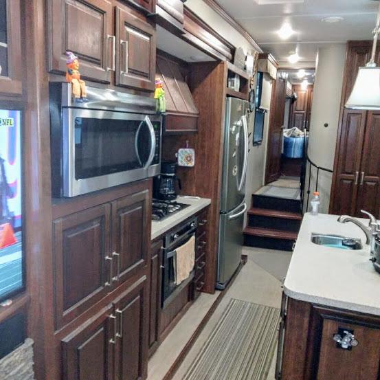 used Fifth Wheel Trailers Keystone RV Alpine for sale, in Deland, FL Thumbnail 4