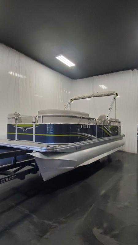 2018 Qwest LS 820 RLS Pontoon Boat 2018 Qwest LS 820 RLS Pontoon Boat
