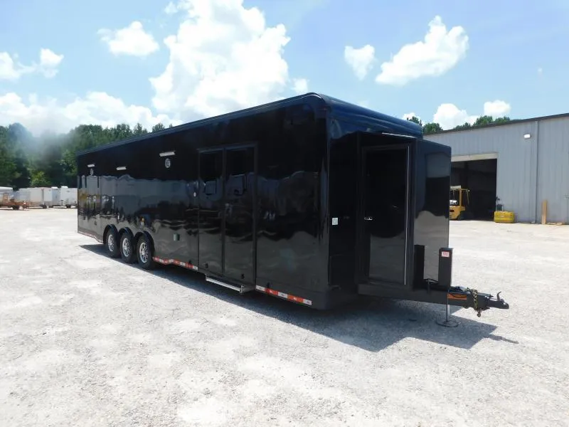 2025 Cargo Mate Cargo Mate Eliminator SS 34' Full Bathroom Black w/Blackout Car / Racing Trailer