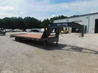 2026 Texas Bragg Trailers Texas Bragg 20+5 Deckover Gooseneck with Monster Ramps 7k Axles