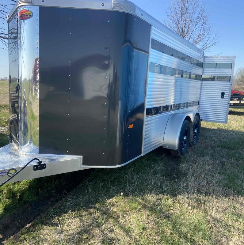 2021 Sundowner Trailers Showman Livestock Trailer Near Me