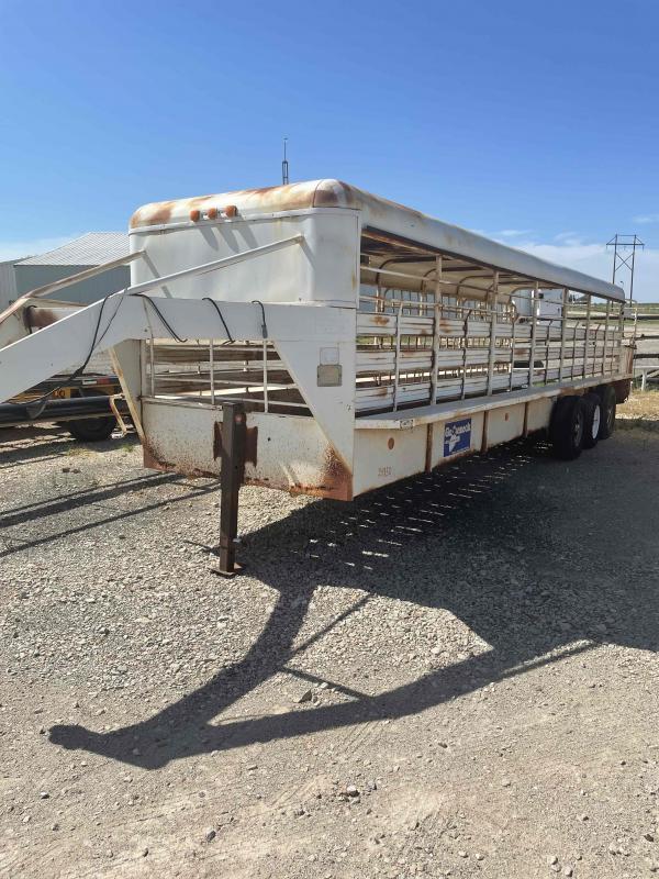 1985 Gooseneck GN Stock / Stock Combo Trailer 1985 Gooseneck GN Stock / Stock Combo Trailer