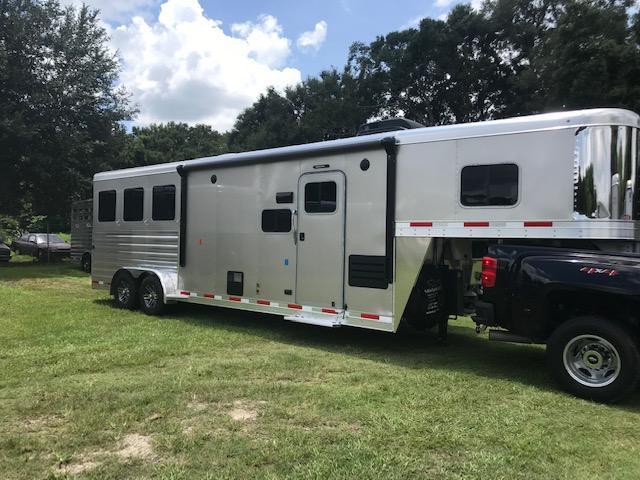 2022 Exiss Escape 7310 LQ W/Slide Horse Trailer 2022 Exiss Escape 7310 LQ W/Slide Horse Trailer