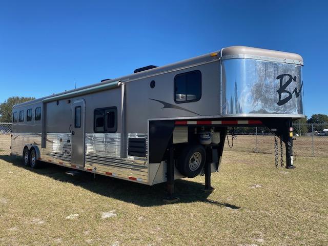 2013 Bison Trailers Ranger 8414 Glide & Generator Horse Trailer 2013 Bison Trailers Ranger 8414 Glide & Generator Horse Trailer