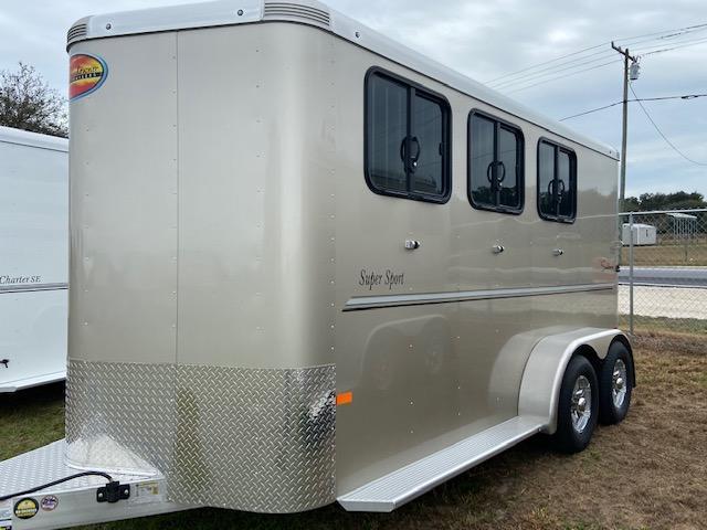 2021 Sundowner Trailers Super Sport 3H BP Horse Trailer 2021 Sundowner Trailers Super Sport 3H BP Horse Trailer