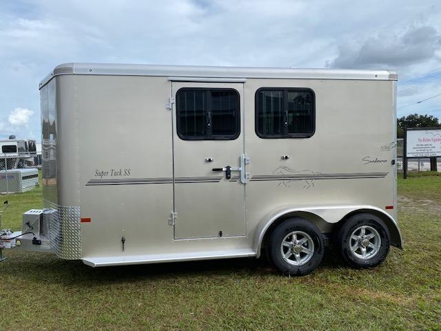 2021 Sundowner Trailers 3H Super Tack Horse Trailer 2021 Sundowner Trailers 3H Super Tack Horse Trailer