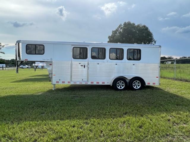 2016 Sundowner Trailers Super Sport 4H GN Horse Trailer 2016 Sundowner Trailers Super Sport 4H GN Horse Trailer