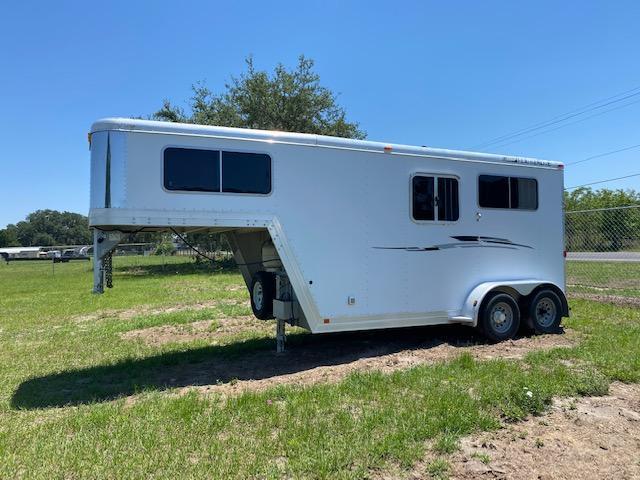 2008 Featherlite Gooseneck Horse Trailer with Weekender 2008 Featherlite Gooseneck Horse Trailer with Weekender