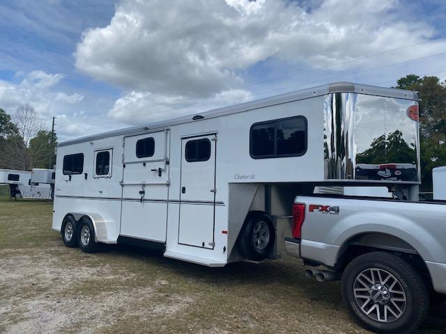 2021 Sundowner Trailers Charter 2+1 GN TR SE Horse Trailer 2021 Sundowner Trailers Charter 2+1 GN TR SE Horse Trailer