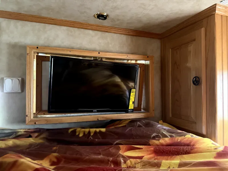 used Horse Trailers Featherlite  for sale, in Acampo, CA Thumbnail 4