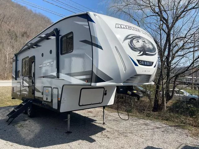 2022 Forest River Cherokee Arctic Wolf 261RK