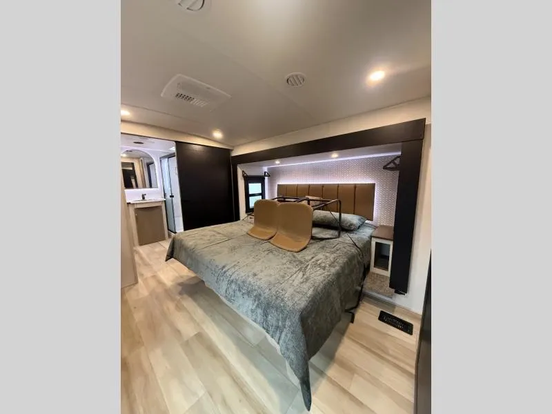 new Fifth Wheel Trailers Forest River  for sale, in Pikeville, KY Thumbnail 8