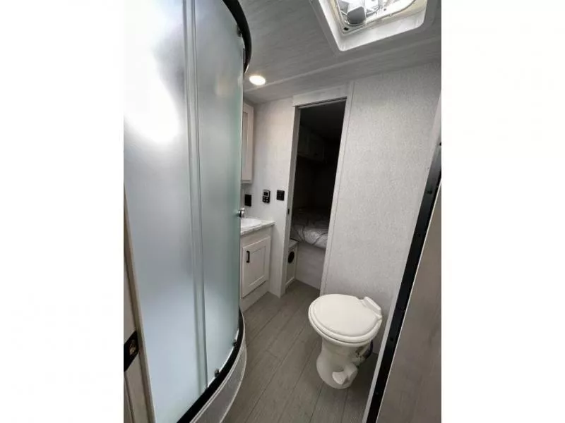 new Camper / RV East To West  for sale, in Pikeville, KY Thumbnail 21