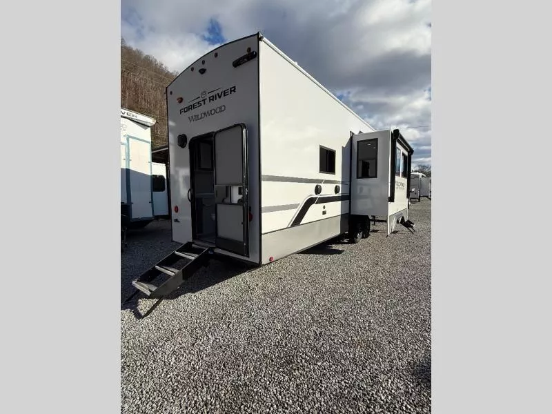 new Fifth Wheel Trailers Forest River  for sale, in Pikeville, KY Thumbnail 4