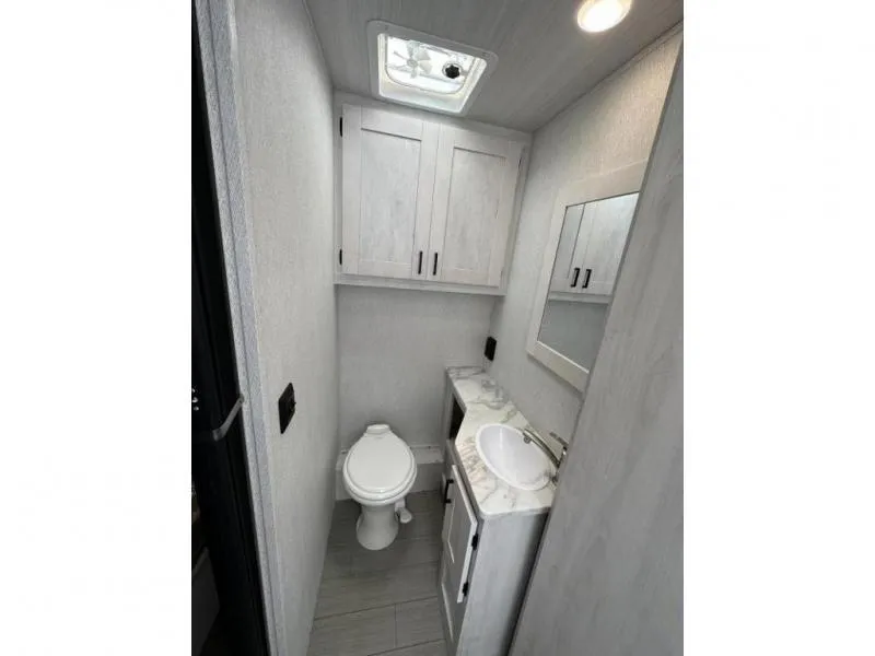 new Camper / RV East To West  for sale, in Pikeville, KY Thumbnail 15