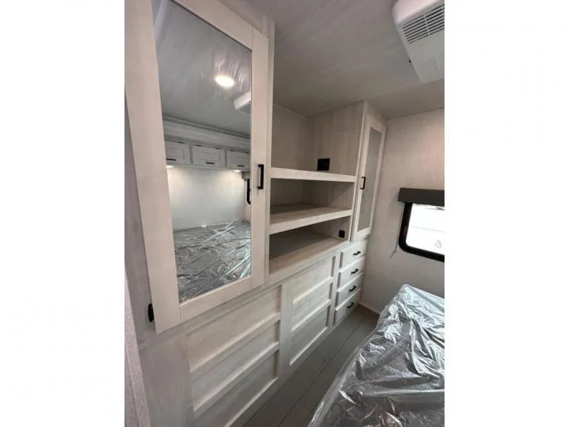 new Camper / RV East To West  for sale, in Pikeville, KY Thumbnail 16