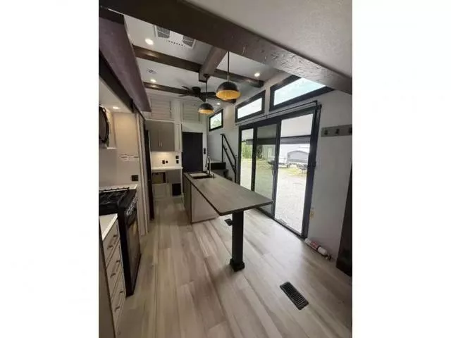 new Fifth Wheel Trailers Forest River  for sale, in Pikeville, KY Thumbnail 11