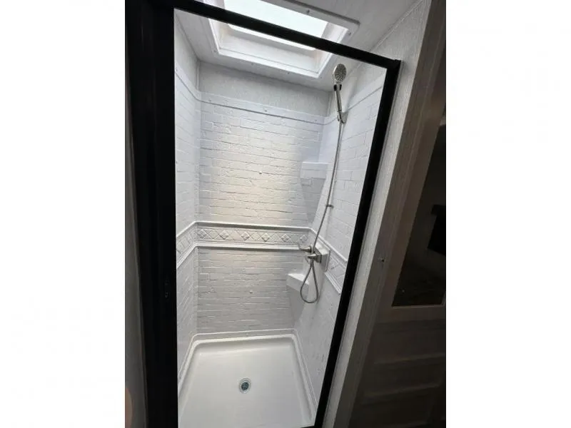 new Camper / RV East To West  for sale, in Pikeville, KY Thumbnail 14