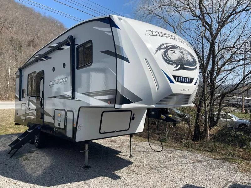 2022 Forest River Cherokee Arctic Wolf 261RK