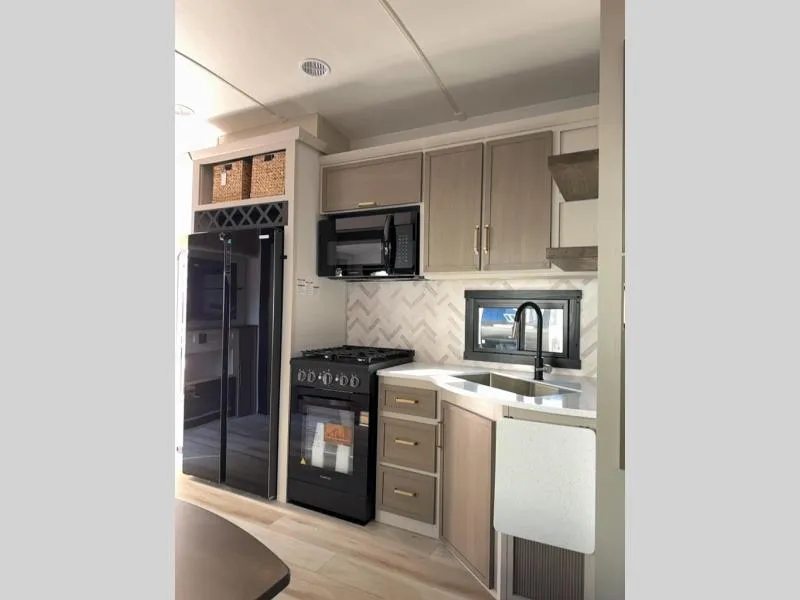 new Fifth Wheel Trailers Forest River  for sale, in Pikeville, KY Thumbnail 9