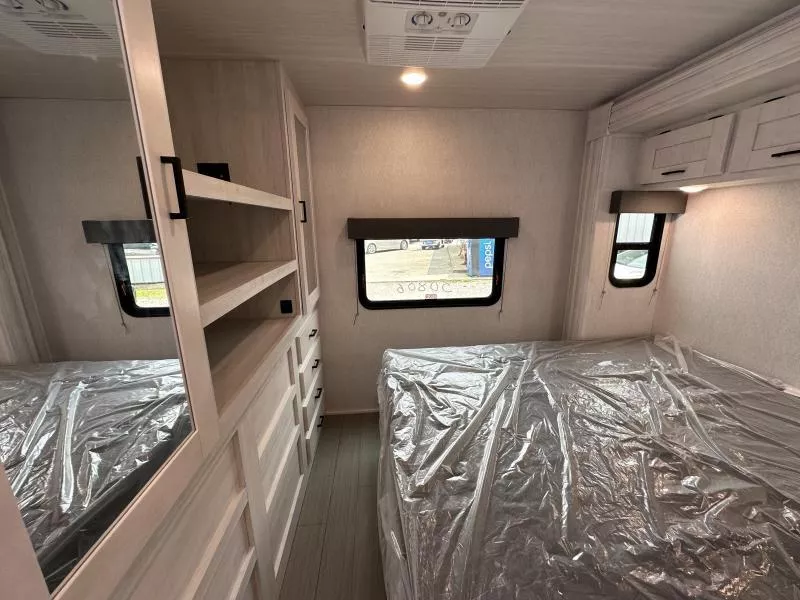 new Camper / RV East To West  for sale, in Pikeville, KY Thumbnail 17