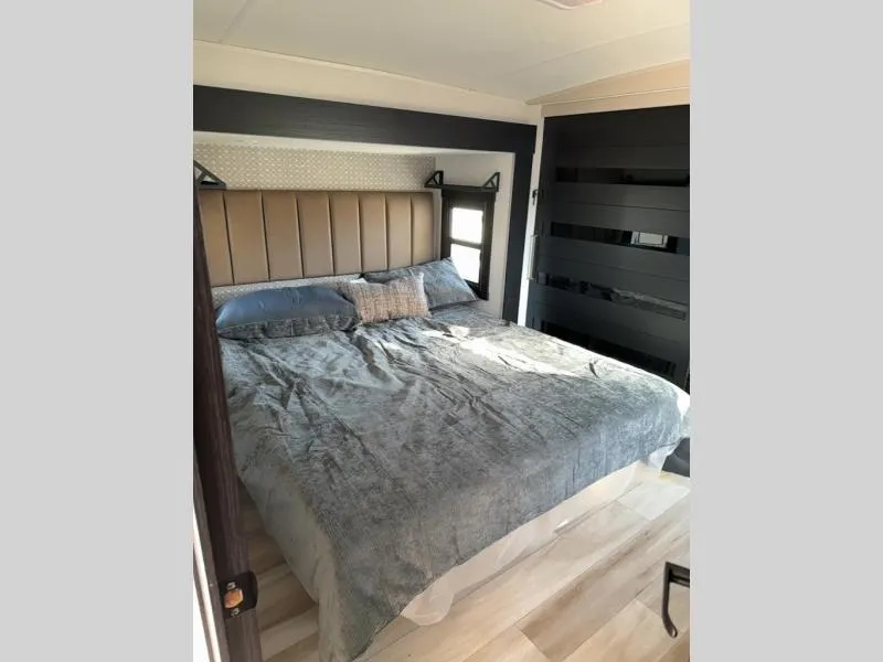 new Fifth Wheel Trailers Forest River  for sale, in Pikeville, KY Thumbnail 7