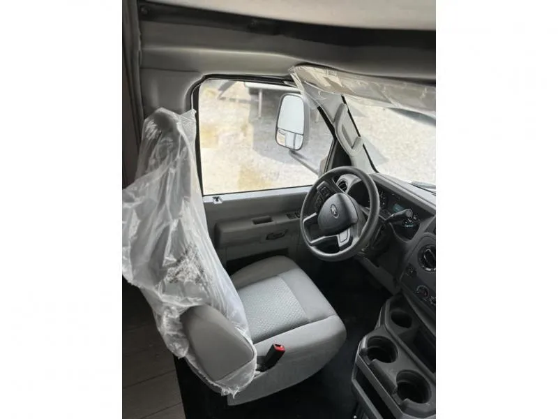 new Camper / RV East To West  for sale, in Pikeville, KY Thumbnail 7