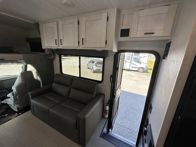 new Camper / RV East To West  for sale, in Pikeville, KY Thumbnail 19