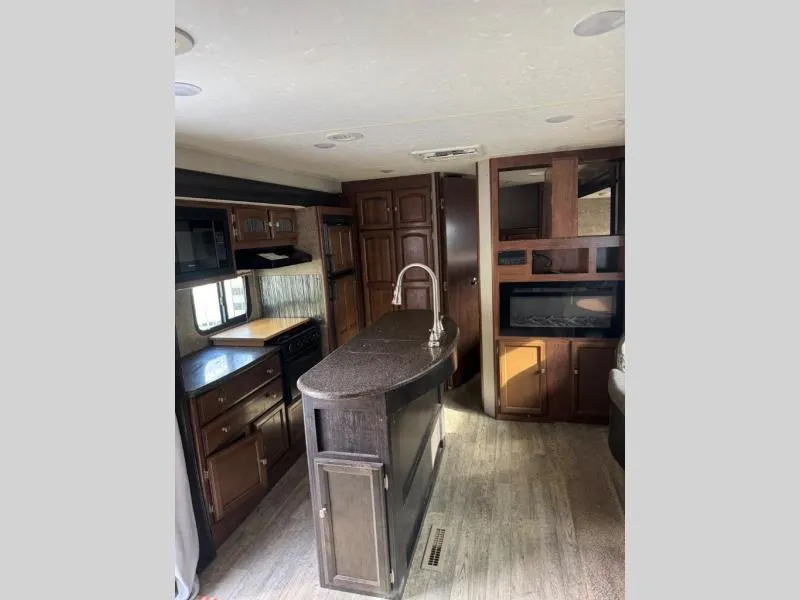 used Travel Trailers Coachmen  for sale, in Pikeville, KY Thumbnail 8