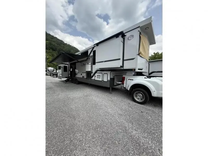 2026 Forest River Wildwood Heritage Glen ROOST43