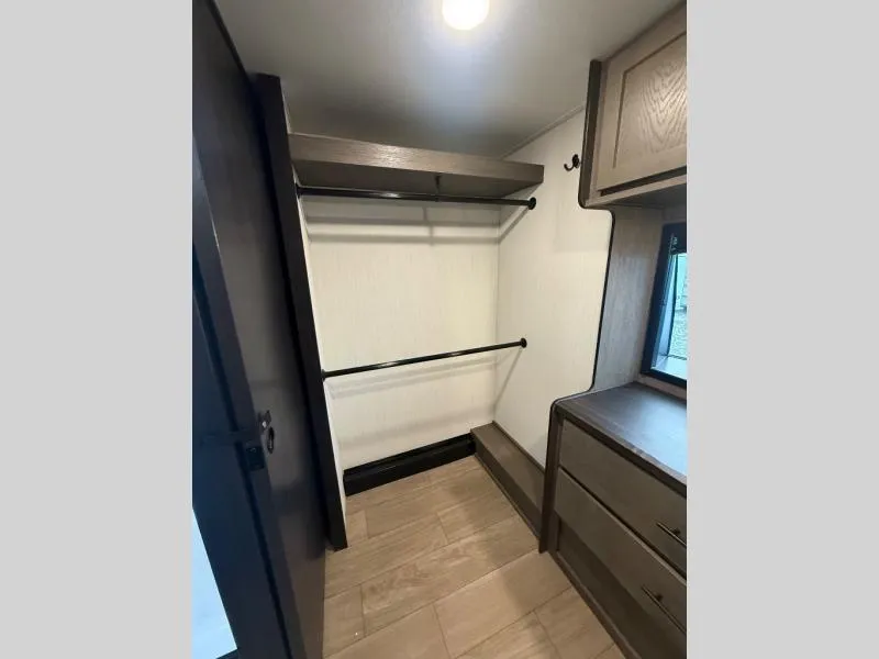 new Fifth Wheel Trailers Forest River  for sale, in Pikeville, KY Thumbnail 26