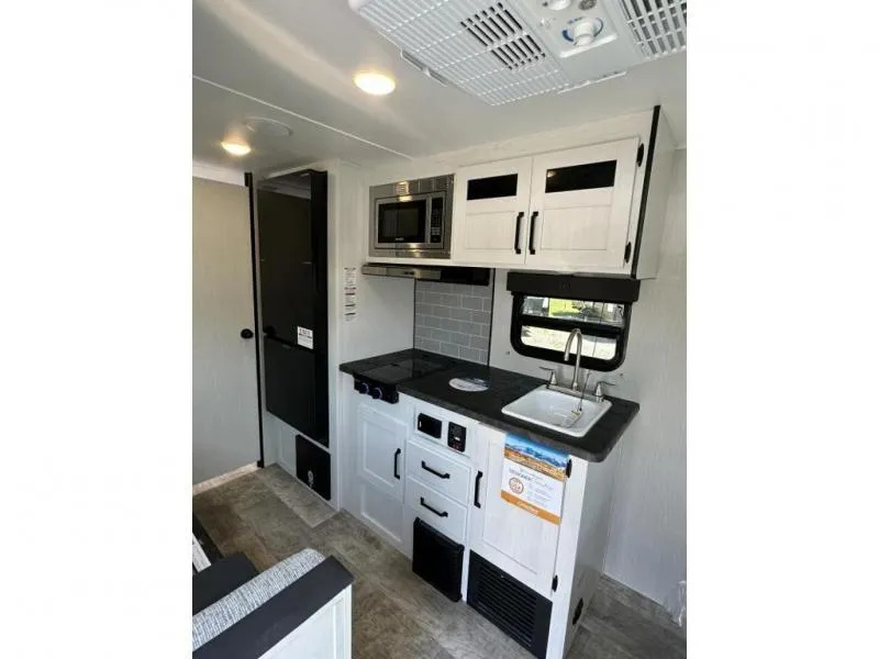 new Travel Trailers Palomino  for sale, in Pikeville, KY Thumbnail 6