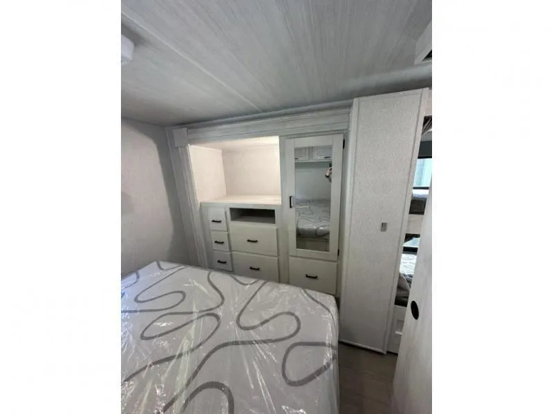 new Camper / RV East To West  for sale, in Pikeville, KY Thumbnail 26