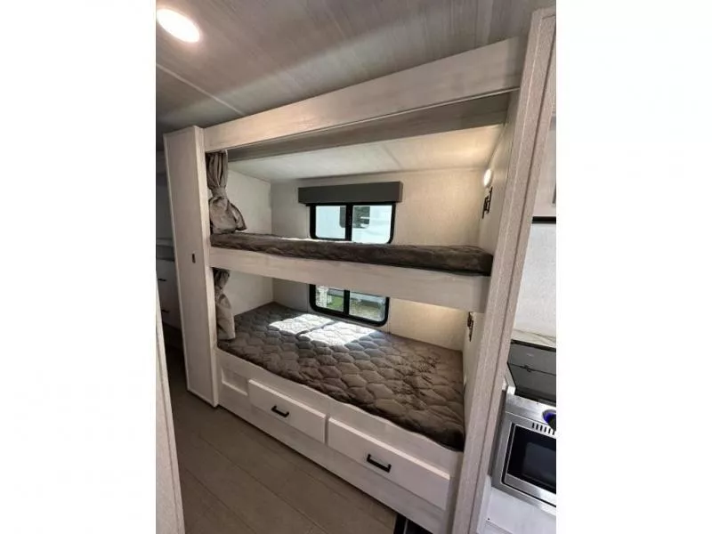 new Camper / RV East To West  for sale, in Pikeville, KY Thumbnail 20