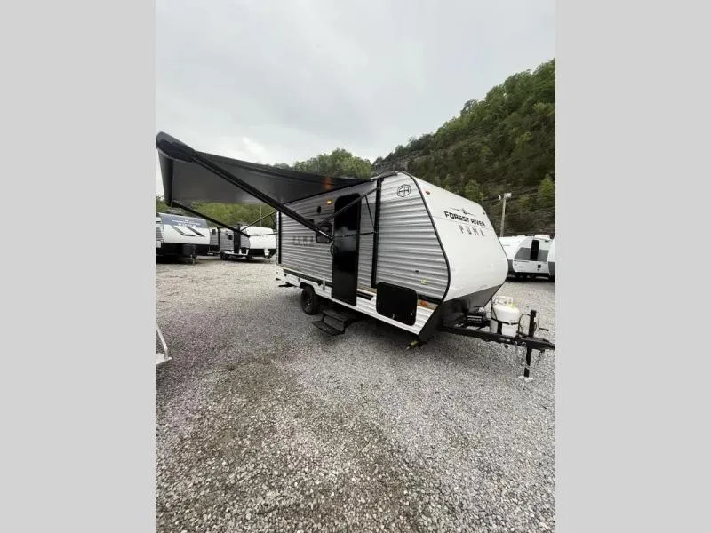 2025 Palomino Puma Camping Edition 16BHCE