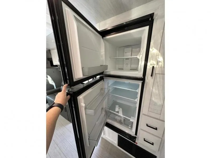 new Camper / RV East To West  for sale, in Pikeville, KY Thumbnail 17